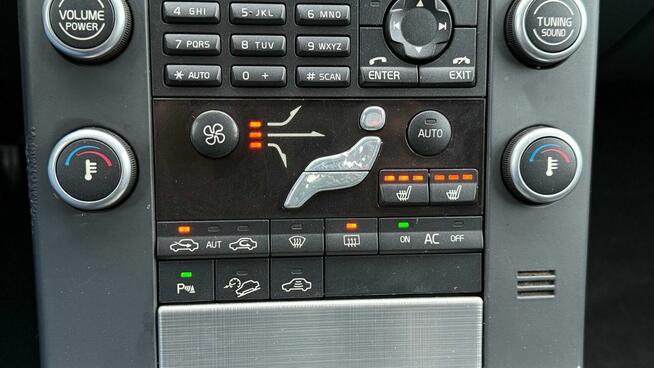 Volvo XC70 2.4 D5 4x4 full opcja szwajcar