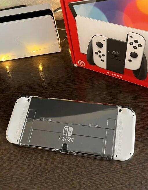 Nintendo Switch OLED z grami