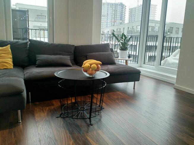 WYJĄTKOWY APARTAMENT Z TARASEM 19m² – PANORAMA WARSZAWY