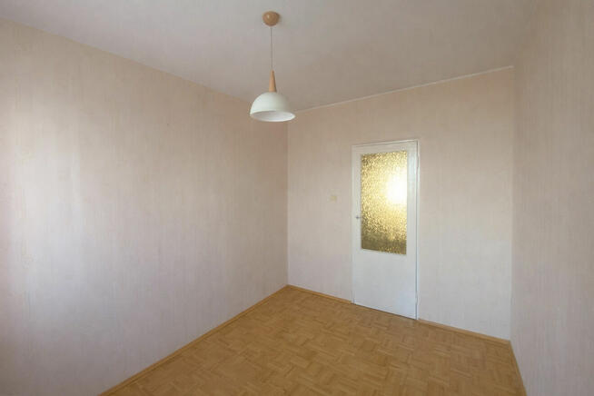 Słoneczne 4 pokojowe na I piętrze w niskiej zabudowie 1/4