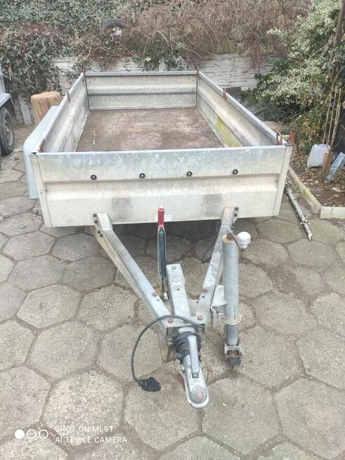 Przyczepka samochodowa