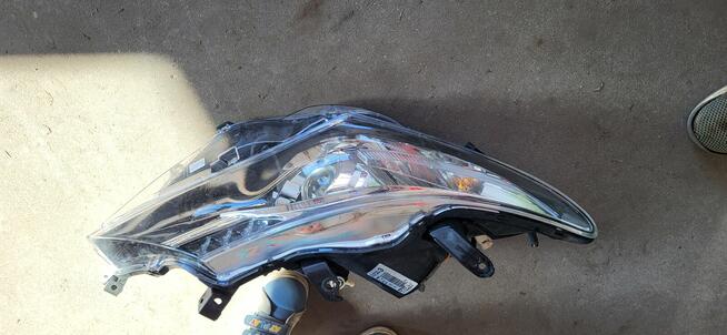 Sprzedam komplet przod toyota auris 2 hybryda