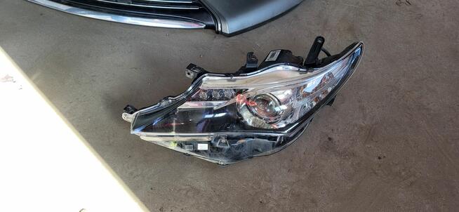 Sprzedam komplet przod toyota auris 2 hybryda