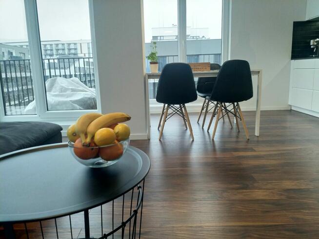 WYJĄTKOWY APARTAMENT Z TARASEM 19m² – PANORAMA WARSZAWY