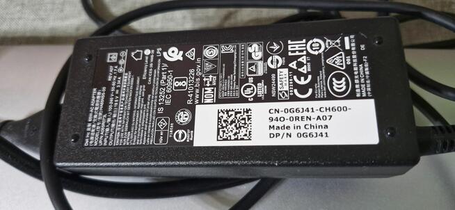 Laptop uniwersalny Dell Inspiron P85F001 5584, super stan !!