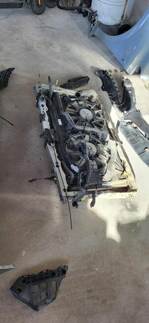 Sprzedam komplet przod toyota auris 2 hybryda