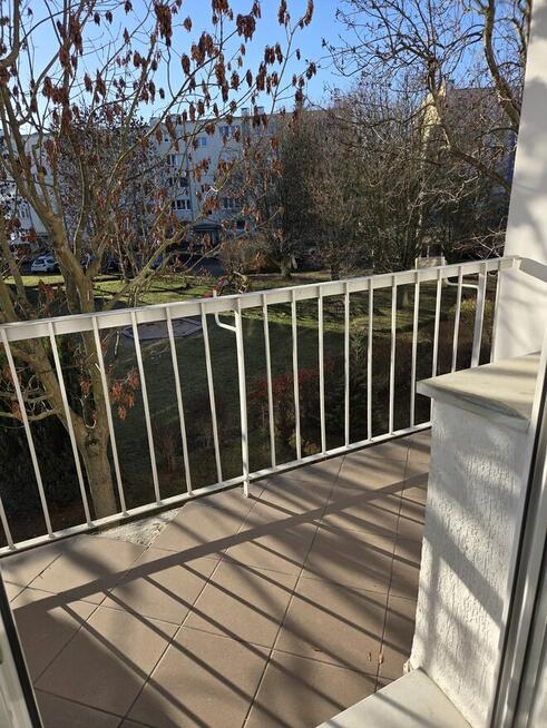 Słoneczne 4 pokojowe na I piętrze w niskiej zabudowie 1/4