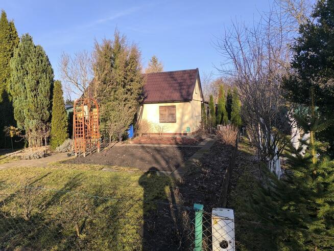 Sprzedam działkę ROD Geofizyka z domkiem