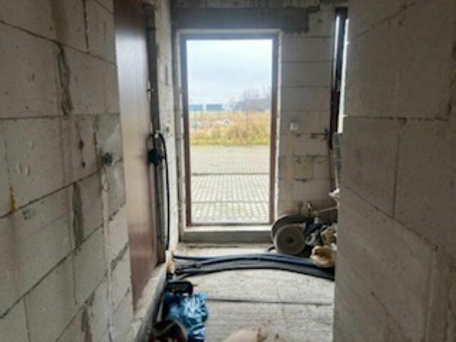 Syndyk sprzeda 1/2 udział - budynek / hala - Tychy