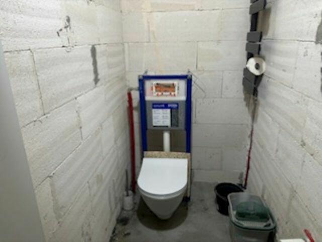 Syndyk sprzeda 1/2 udział - budynek / hala - Tychy