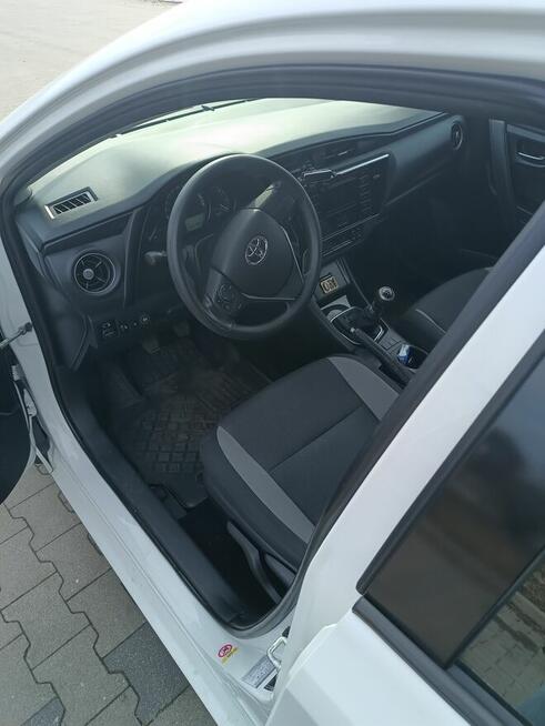 Toyota Auris 2018 benzyna LPG BRC salon pl