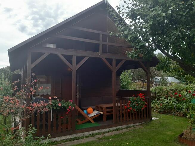 Urokliwa działka ROD z domkiem