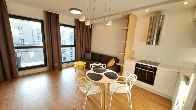 BEZPOŚREDNIO - Piękne mieszkanie: Chłodna apartamentowiec, w