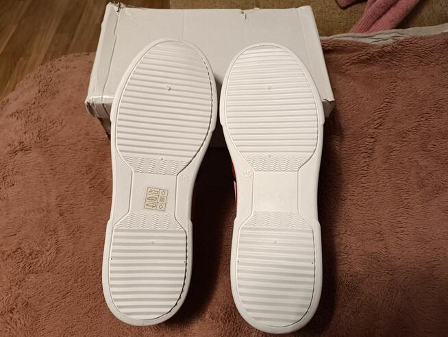 SPRZEDAM NOWE BUTY SPORTOWE ROZMIAR 45