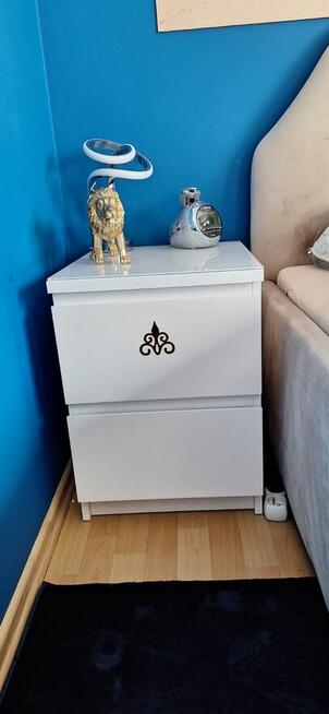 Pełne wyposażenie sypialni – łóżko, szafa i więcej!