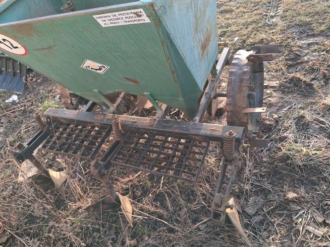 Sadzarka Polska Kubełkowa