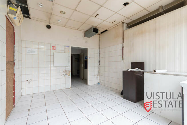 LOKAL PARTEROWY Z WITRYNĄ 53 M2