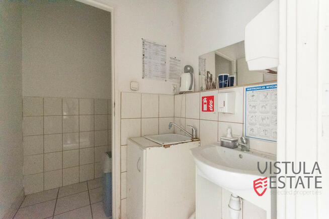 LOKAL PARTEROWY Z WITRYNĄ 53 M2