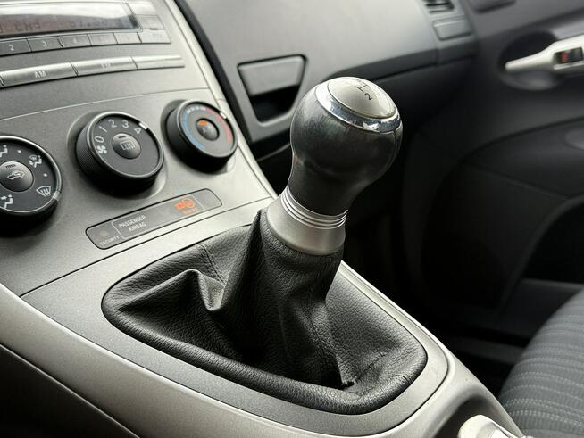 Toyota Auris 1,4D4D 90KM Premium/Klimatyzacja/Parktronic/Serwis