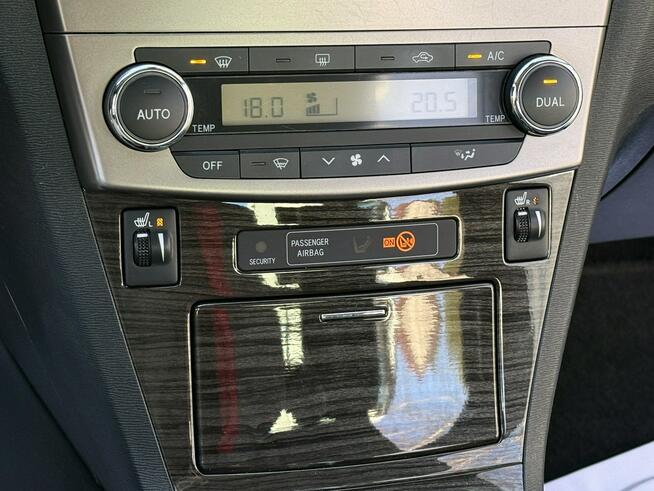 Toyota Avensis 2.0VVTi 152KM Executive/SerwisASO/Kamera/Ledy/Navi/PółSkóry/Parktronic