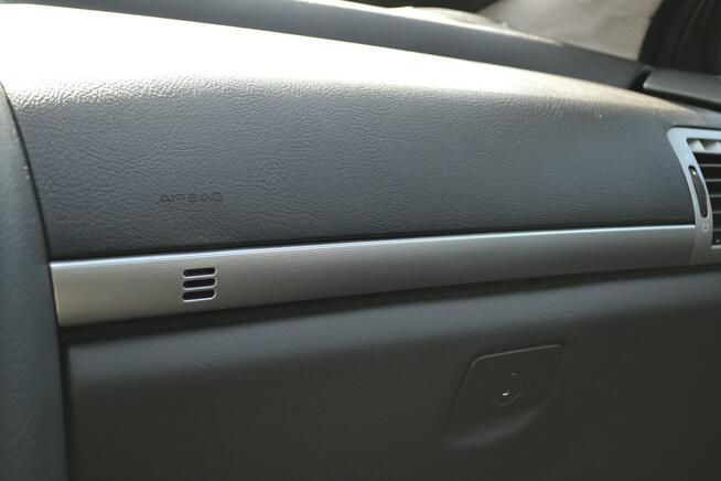 Peugeot 407 2.0HDi bardzo ładny ,serwisowany,dwa komplety kół!!!