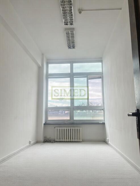 Dostep24h,recepcja,ochrona,parking,widne,wys.4m