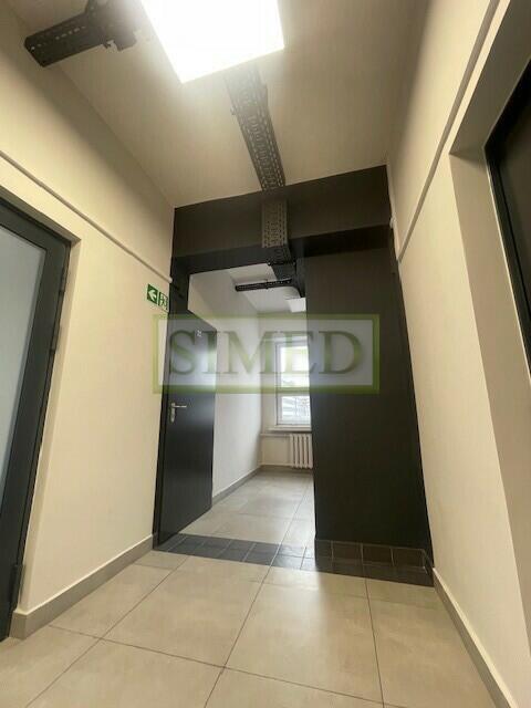 30 m 2 biuro ,dobry dojazd ,parking,dostęp 24h