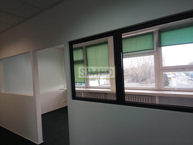 30 m 2 biuro ,dobry dojazd ,parking,dostęp 24h