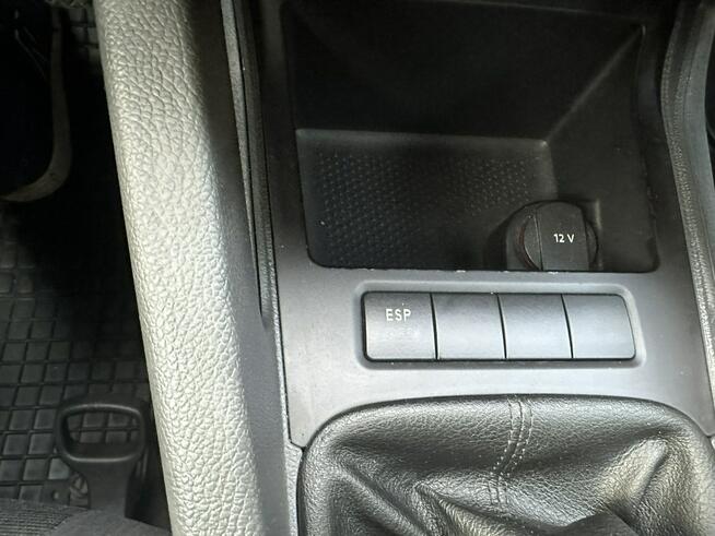 Volkswagen Golf 1,6 MPI, 5 drzwi,CLIMAtic, isofix, ESP, opony wielosezonowe, z Niemiec