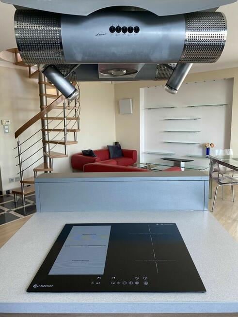 wyjątkowy design, dwupoziomowe , balkon, umeblowane