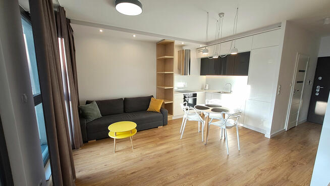 BEZPOŚREDNIO - Piękne mieszkanie: Chłodna apartamentowiec, w