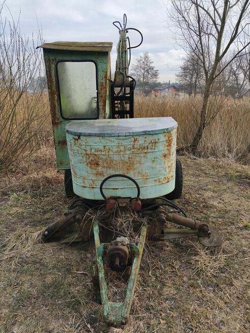 Sprzedam przyczepę rolnicza.