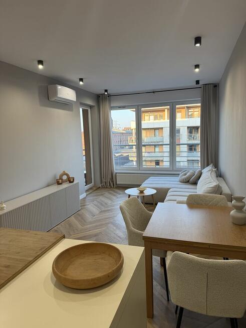 Nowoczesne 2 pokojowe mieszkanie z klimatyzacją