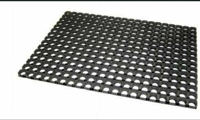 Mata gumowa przerostowa ażurowa na place zabaw, siłownie