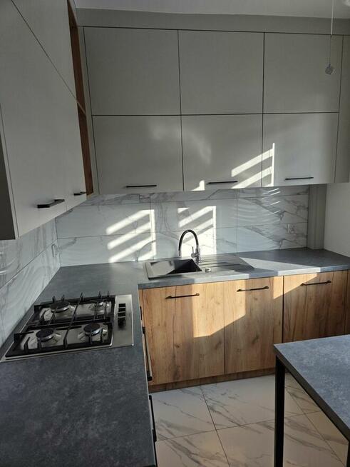 STARE TARNOWICE, mieszkanie jasne, ciche i ciepłe.