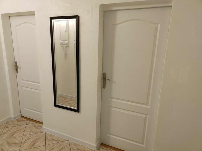 STARE TARNOWICE, mieszkanie jasne, ciche i ciepłe.