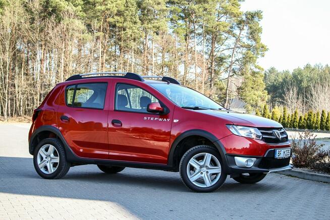 Dacia Sandero Stepway 90KM Nawigacja Tempomat Parktronik Klimatyzacja 1 właściciel