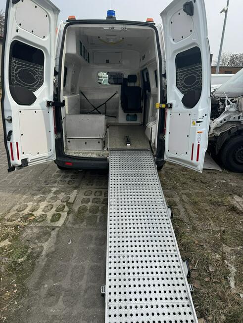 Ford Transit Custom 2,2 Tdci 125KM L2H2 Karetka Ambulans PDC + Kamera