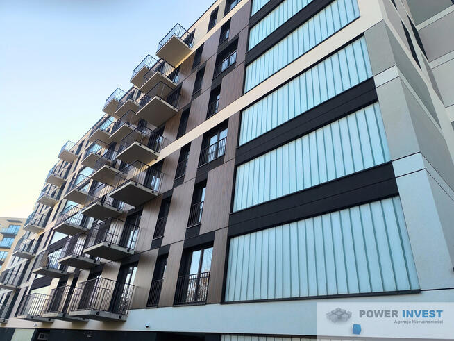 Twoje miejsce w mieście – 2 pokoje z balkonem