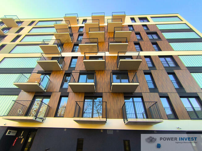 Twoje miejsce w mieście – 2 pokoje z balkonem