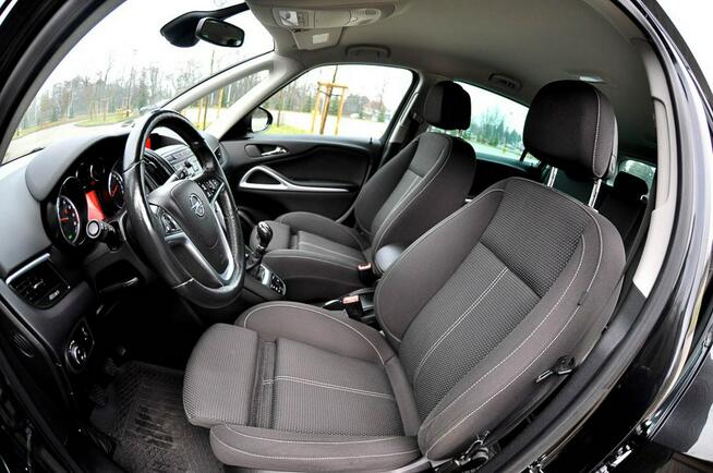 Opel Zafira Tourer 1.4T 140KM Xenon 7-Osób Klimatronik 2xParktronik Serwis_