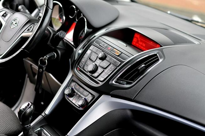 Opel Zafira Tourer 1.4T 140KM Xenon 7-Osób Klimatronik 2xParktronik Serwis_