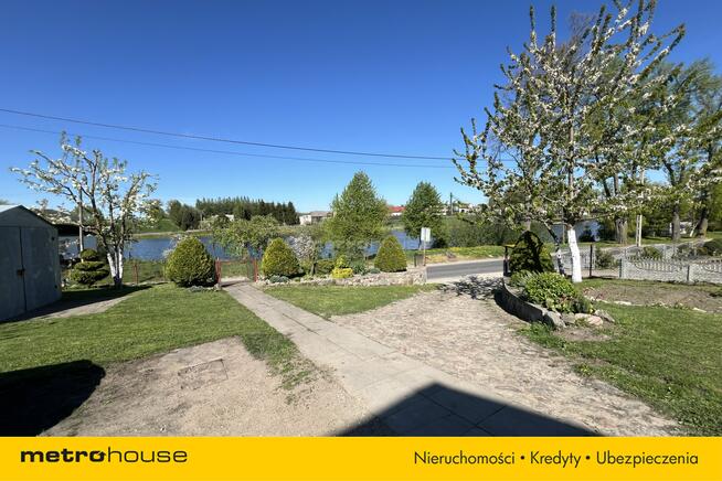 Dom na wzgórzu zapierającym dech widokiem.