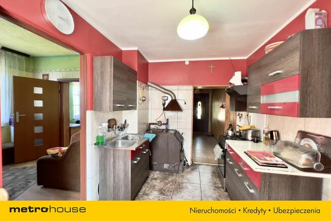 Dom na wzgórzu zapierającym dech widokiem.