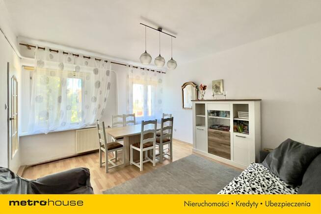 Dom w zabudowie bliźniaczej z dużym ogrodem