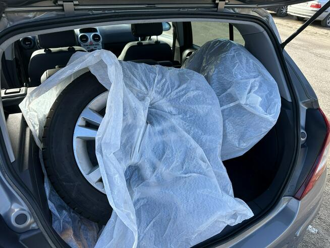 Opel Corsa Wersja limitowana na 150 lat Opla, drugie koła na alu, podg kierownica