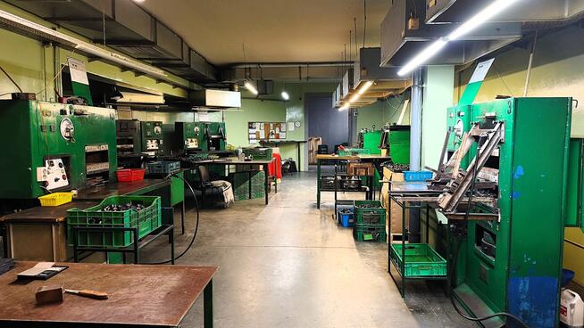 Budynek produkcja magazyn biuro 1037 m2 Pruszków