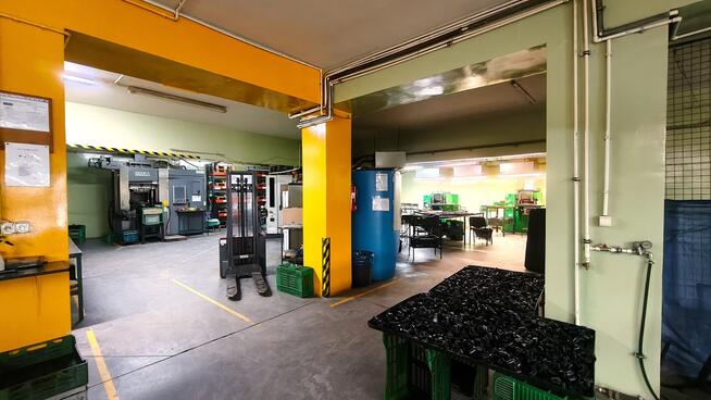 Budynek produkcja magazyn biuro 1037 m2 Pruszków