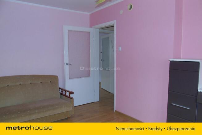 Dom z zabudowaniami gospodarczymi w Katlewie.