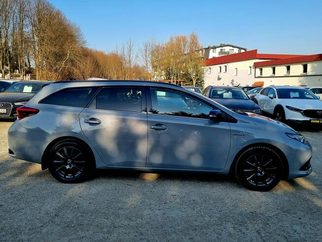 Toyota Auris Hybryda Lift FULL LED Serwis Navi Kamera Climatronic Gwarancja